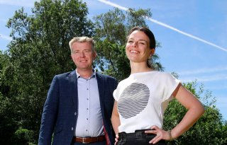 Ingrid+Jansen+en+Eric+Douma+leggen+hamers+POV+neer
