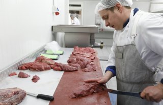 Veehouder+met+slagersdiploma+trekt+klanten