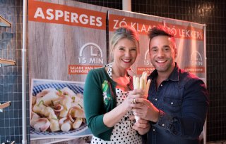 Asperges+z%C3%B3+klaar+bij+opening+seizoen+in+Rotterdamse+Markthal