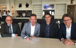 Dekker+Chrysanten+sluit+zich+aan+bij+GenNovation