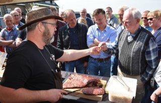 Klanten+van+slager+bezoeken+vleesveehouder