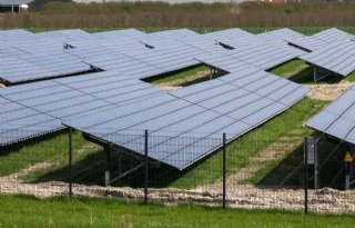 Woerden+weert+zonneakkers+van+agrarische+grond