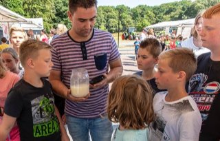 Ruiken+en+proeven+op+agrarische+belevingsfair+Drenthe