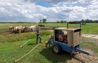 Boeren+mogen+weer+beregenen+in+Paardeweide%2DVeendijk