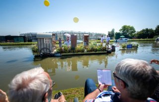 Varend+Corso+trekt+550%2E000+toeschouwers