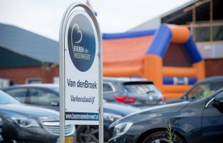 Na+dertien+jaar+nieuwe+stallen+eindelijk+in+gebruik