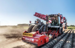 Dewulf+viert+dertigste+verjaardag+van+R3000%2Drooier