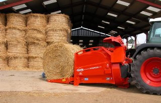 Kuhn+strooit+stal+in+met+weinig+stofoverlast