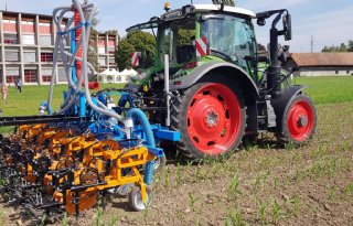Schoffeltechniek+Schmotzer+overdragen+aan+Amazone