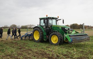 Akkerbouw+strijdt+tegen+droogte%2C+water+en+verzilting