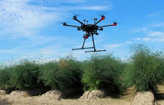Een+op+de+tien+Duitse+boeren+zet+drone+in