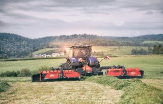 Vicon+Extra+7100T+werkt+effici%C3%ABnt+met+BX%2Dafvoerbanden