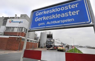 Frico%2Dverzamelaar+lanceert+boek+over+Friese+zuivelfabrieken